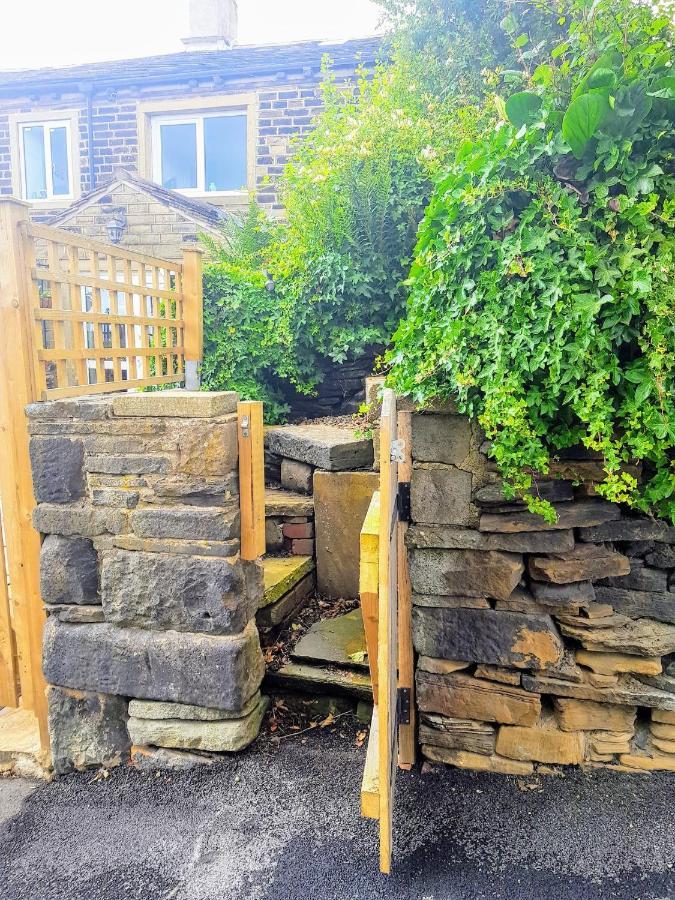 Plough Cottage 1830'S Miners Cottage ฮาลิแฟกซ์ ภายนอก รูปภาพ